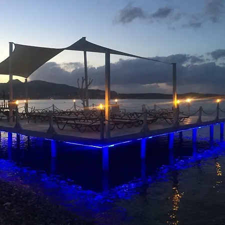 Guven Beach Couette-café Bodrum
