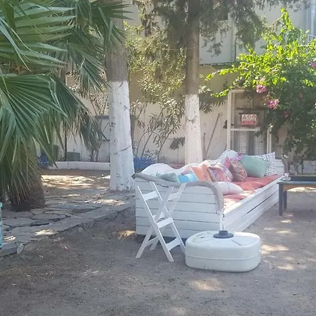 Guven Beach Couette-café Bodrum